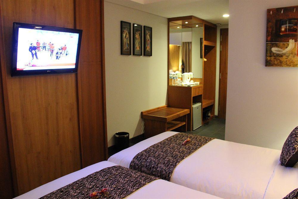 Ping Hotel Семіньяк Екстер'єр фото