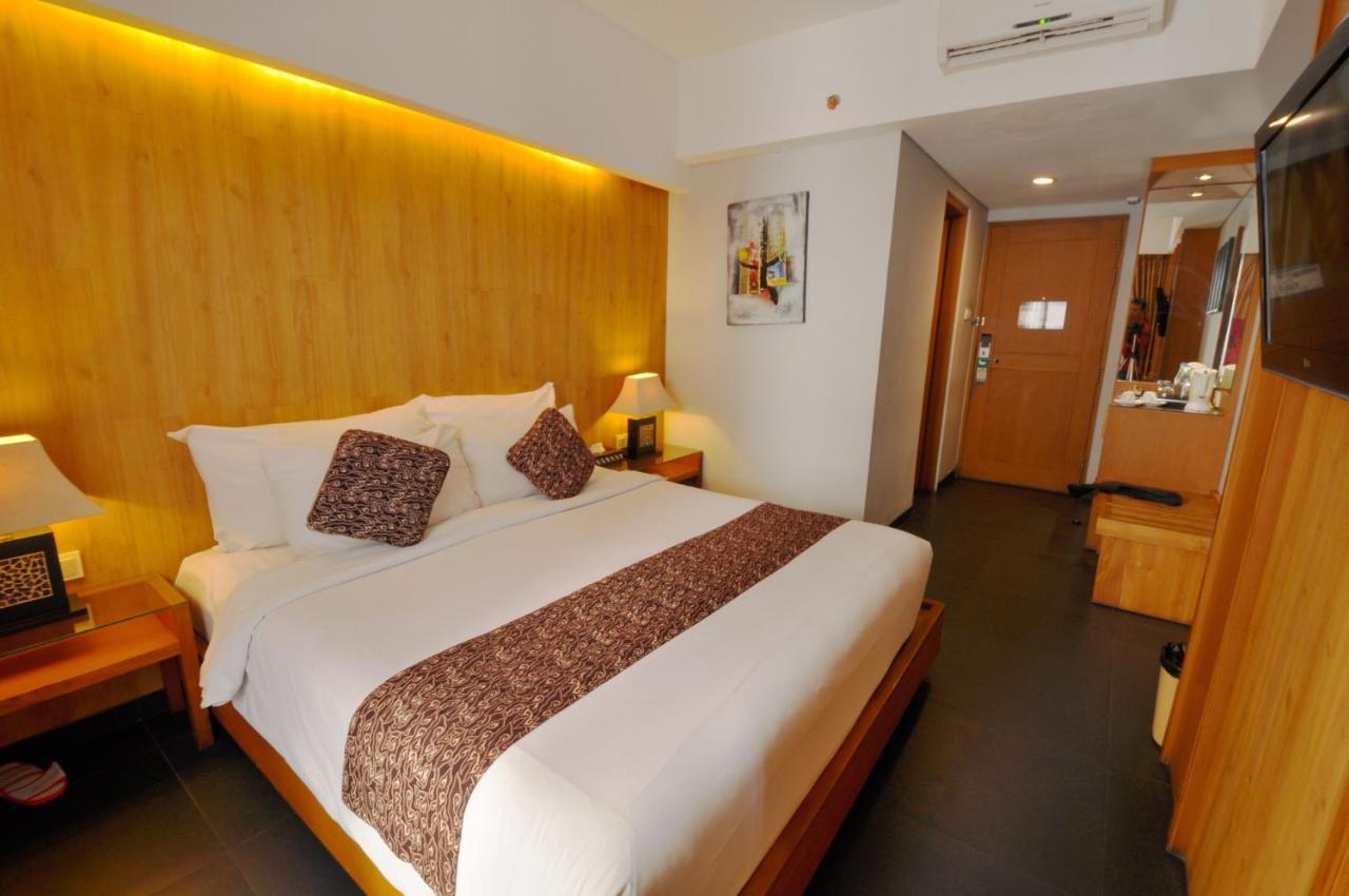 Ping Hotel Семіньяк Екстер'єр фото